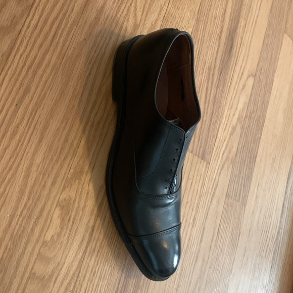 Men’s Allen Edmonds dress shoes size 11.5 barely worn - Picture 2 of 8